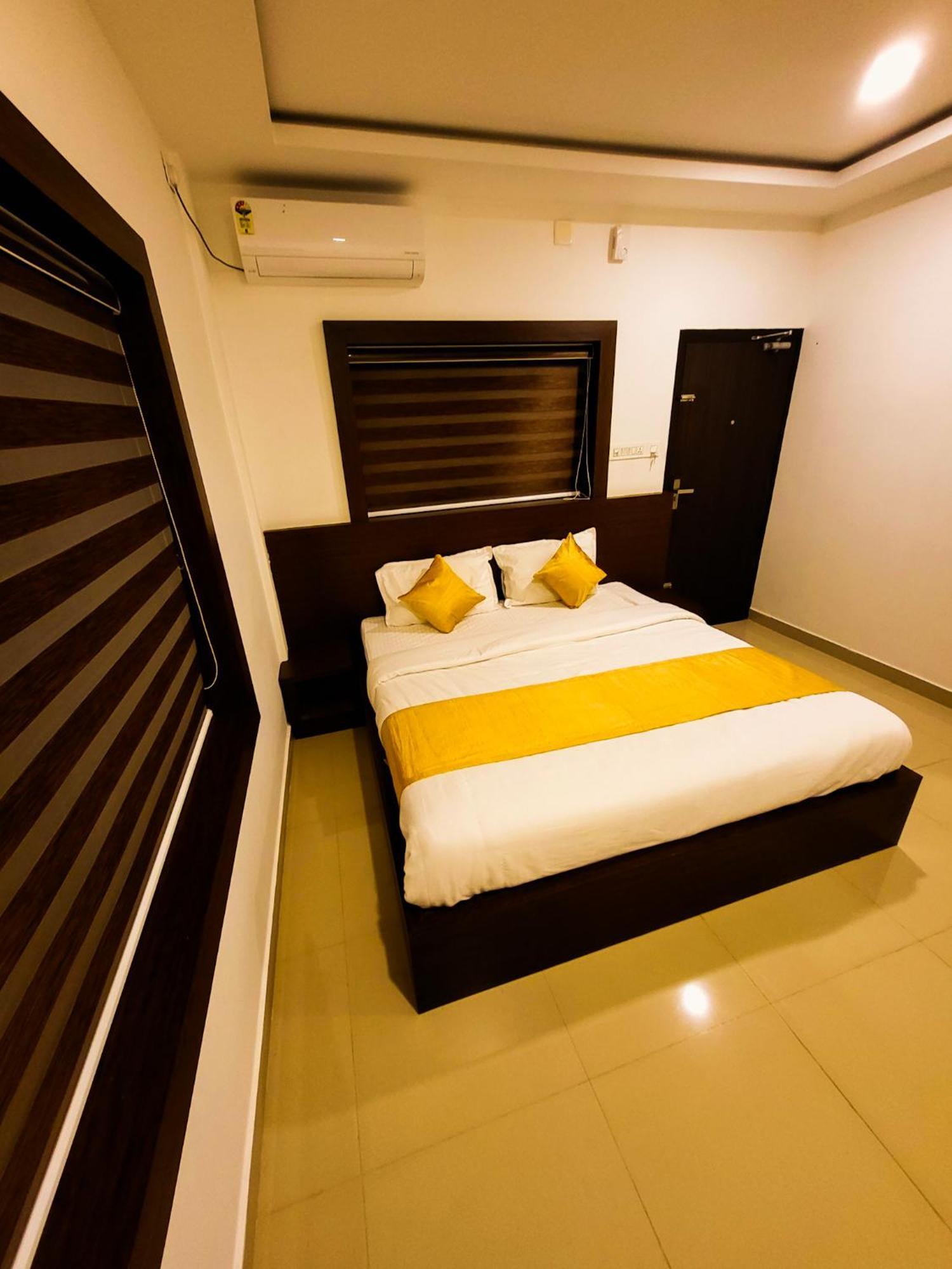 Thejaswini Residency Cheruvathur Nīleshwar Exterior foto